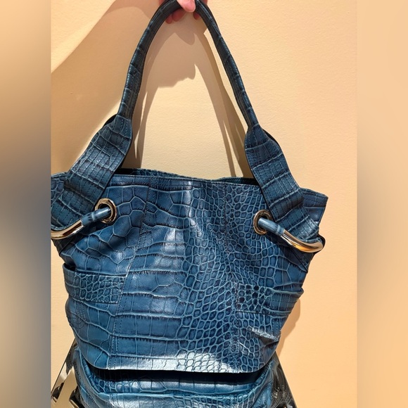 B. Makowsky Blue Shoulder Bag with Crocodile Texture - Picture 1 of 8